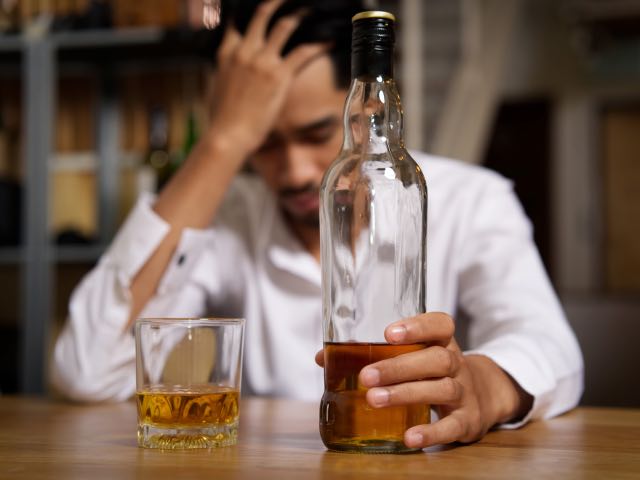 Episode 14: Dr. Sarah Church – How to re-evaluate your relationship with alcohol